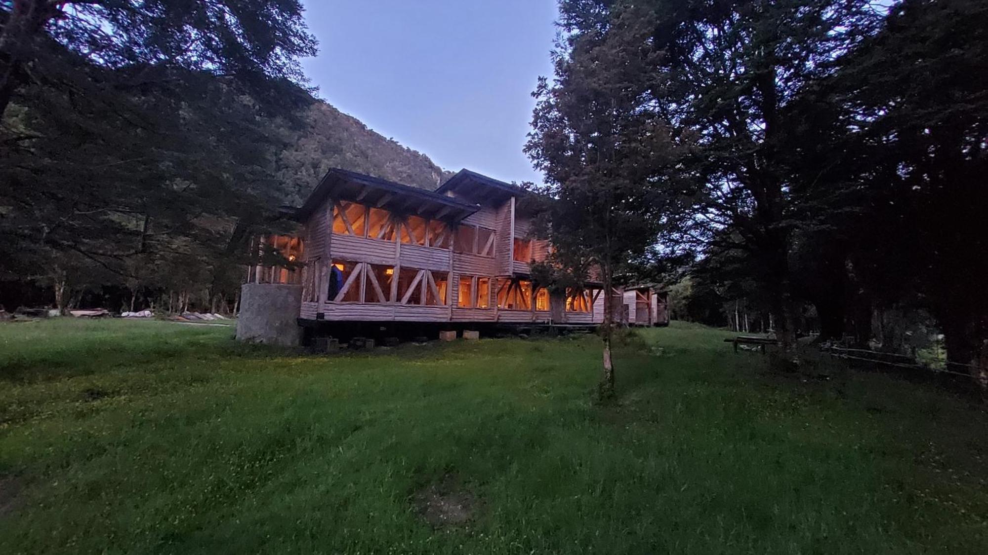 Lodge Refugio Salvatierra *